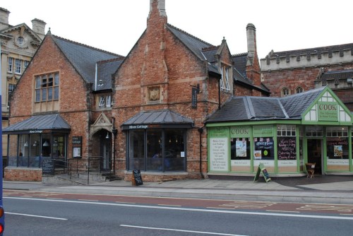 9781910281_28c2b6ccda_b